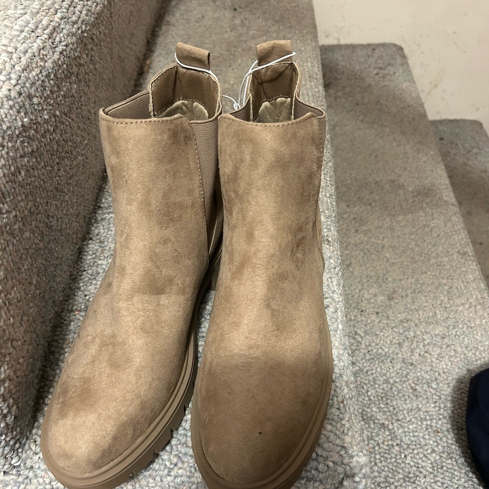 Esprit Tan Ankle Boots - Picture 6 of 6